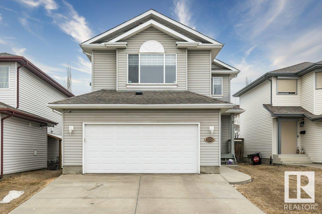 3228 28a Avenue, Edmonton, AB, T6T 1T1