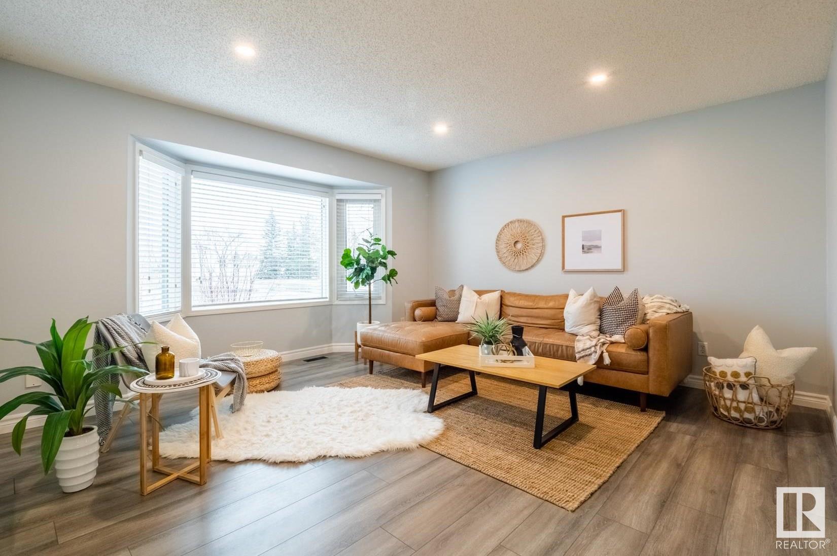 18903 94 Avenue, Edmonton, AB, T5T 4X5