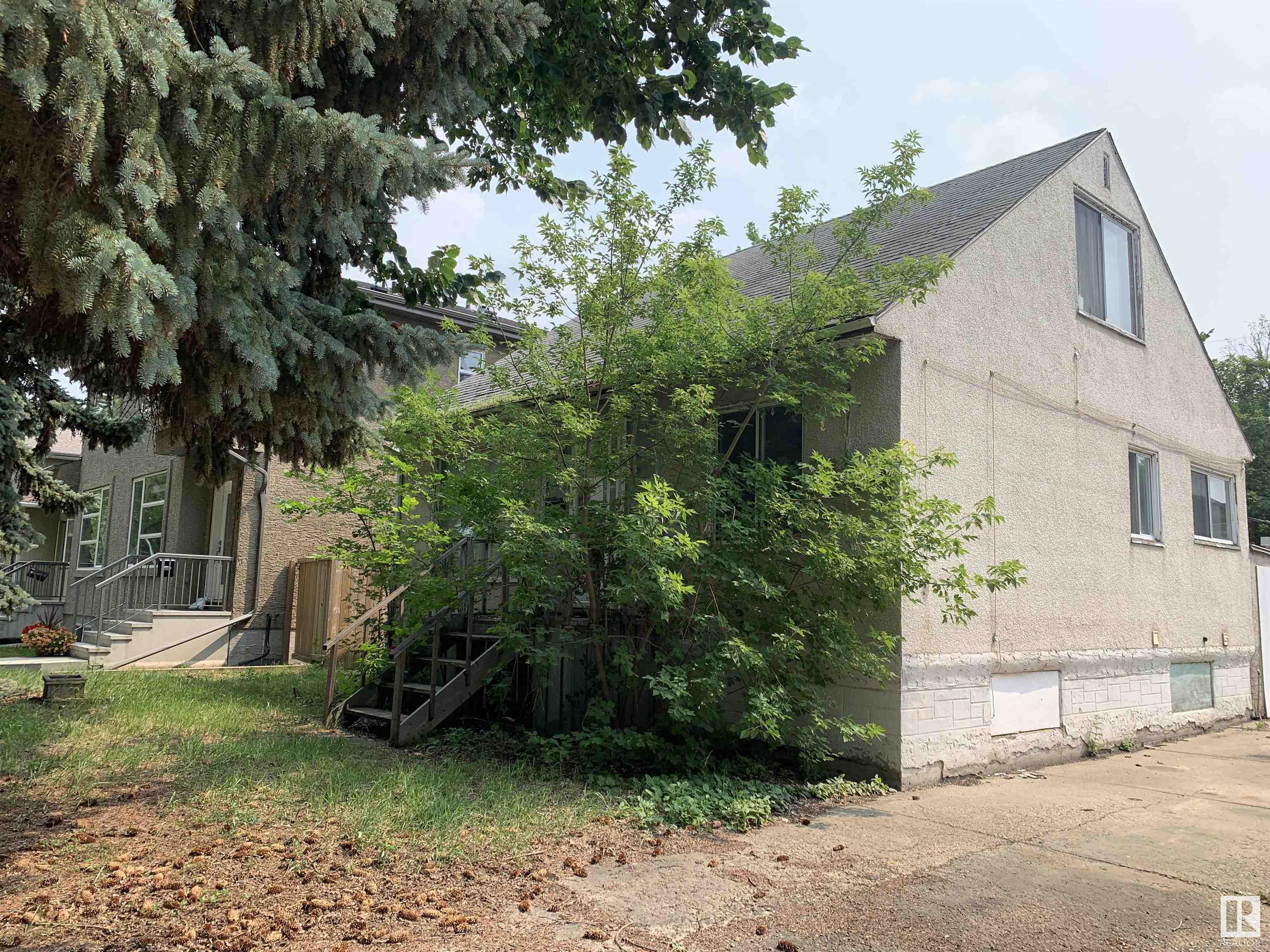 10723 70 Avenue, Edmonton, AB, T6H 2G4