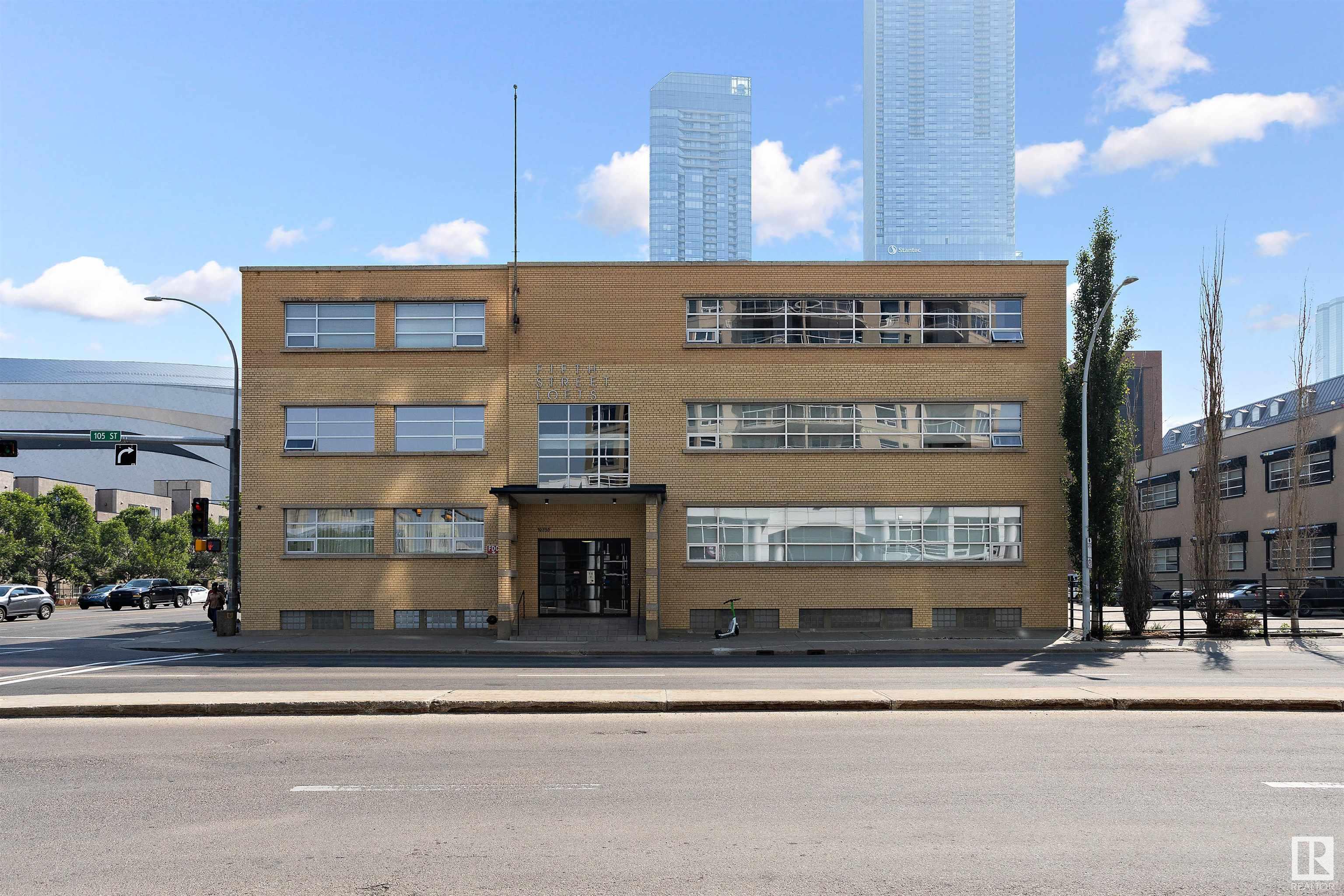 306-10355 105 Street, Edmonton, AB, T5J 1E8