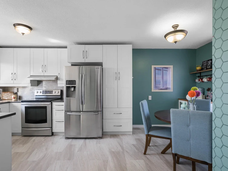 7123 136 Avenue, Edmonton, AB, T5C 2K3