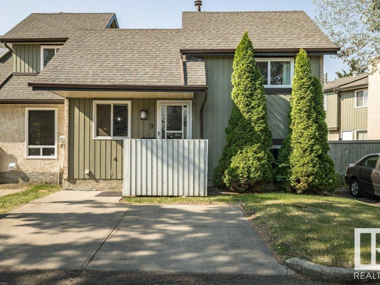 9-1020 41 Street, Edmonton, AB, T6L 3N6
