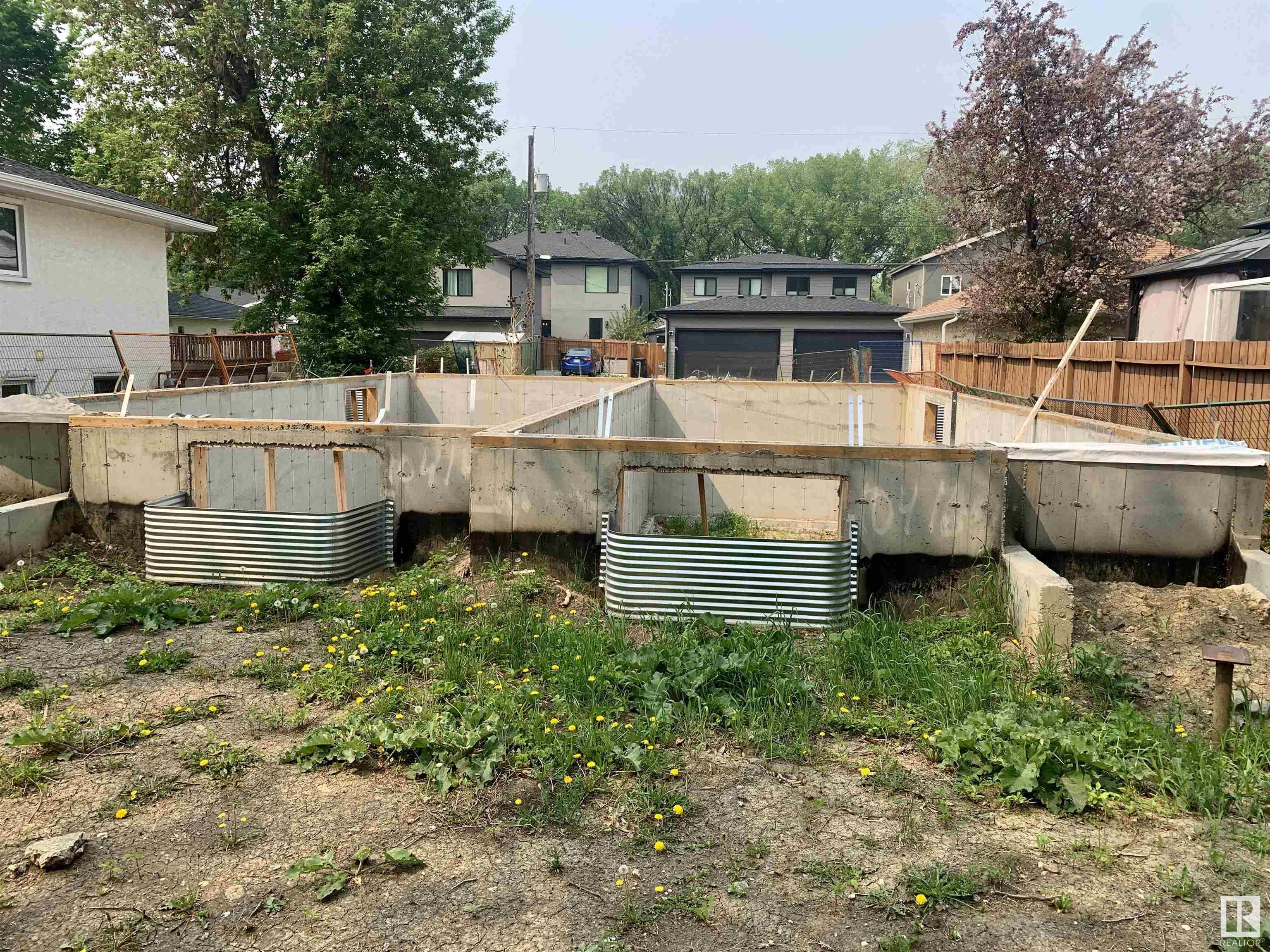 10414 81 Street, Edmonton, AB, T6A 3L1