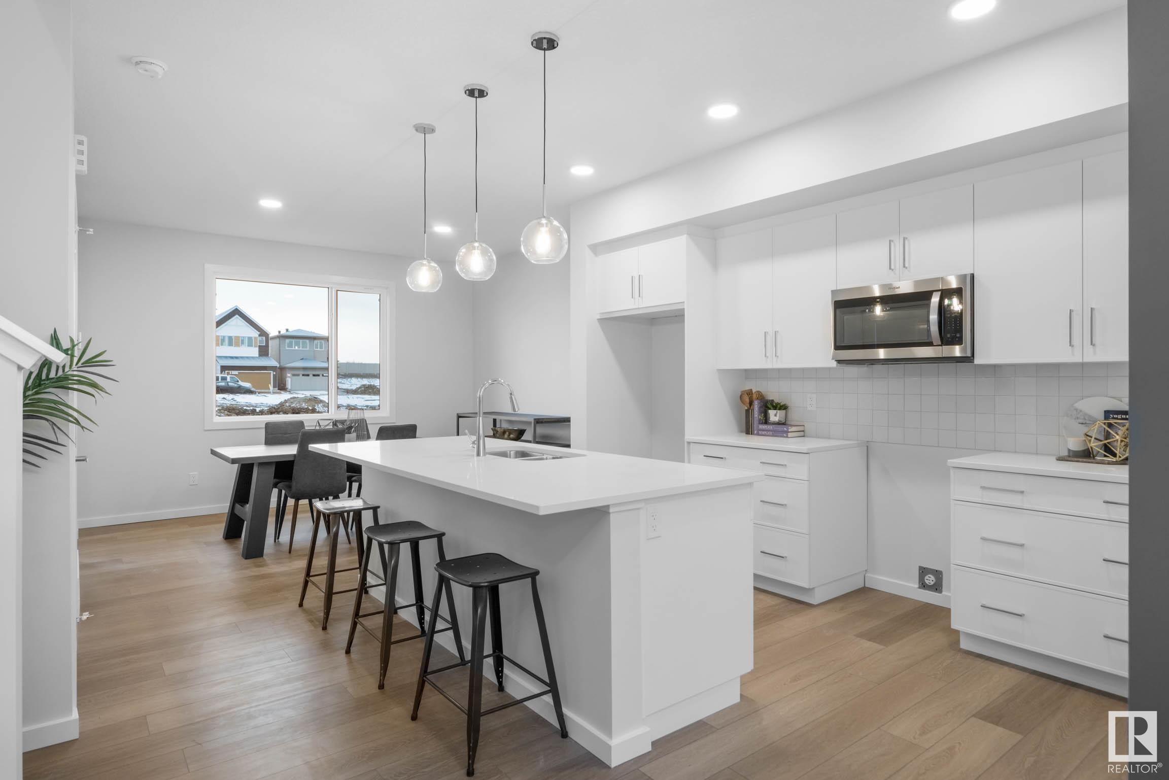 20755 25 Avenue, Edmonton, AB, T6M 1P4