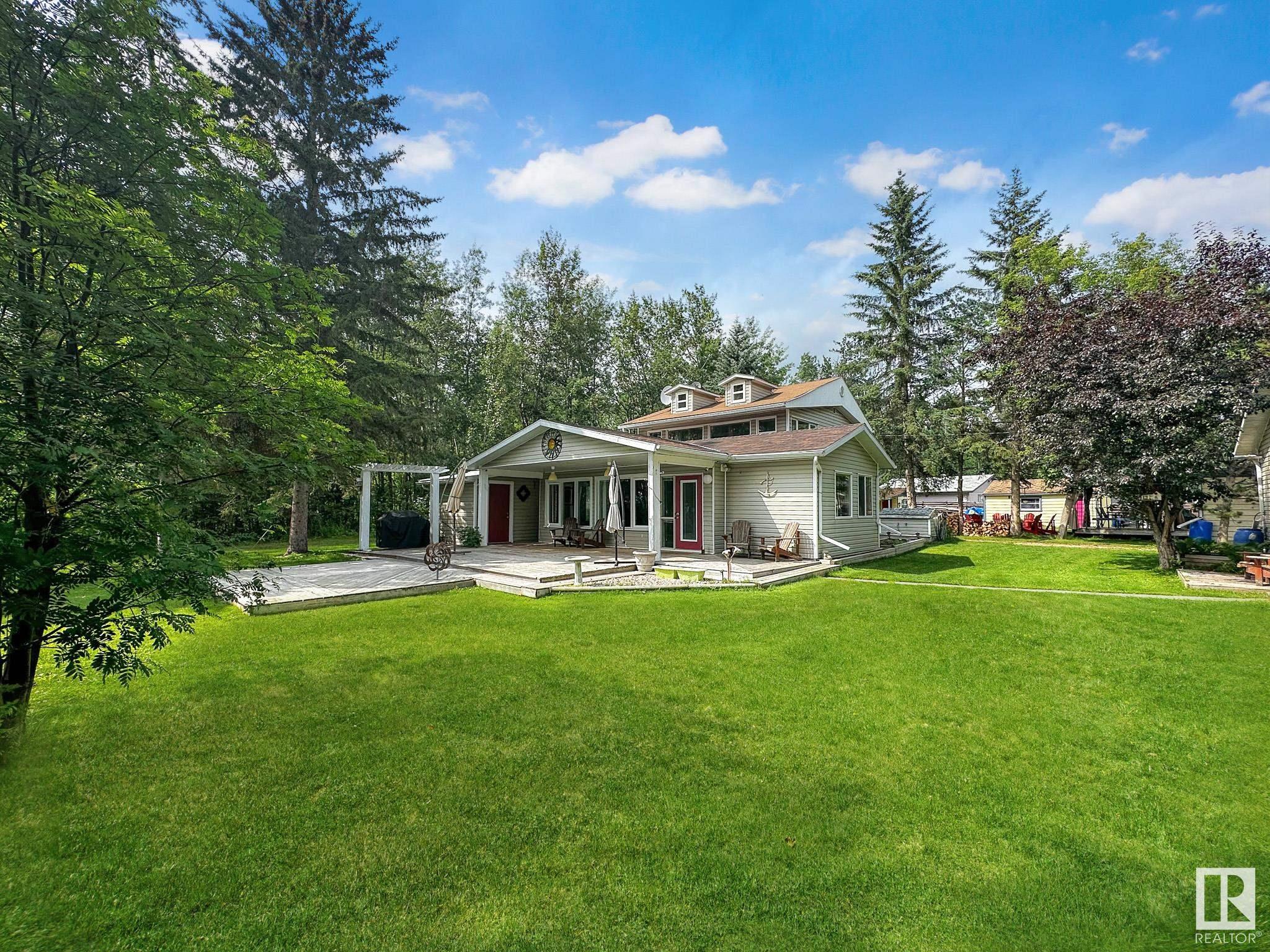725 7 Street, Rural Lac Ste. Anne County, AB, T0E 1A0