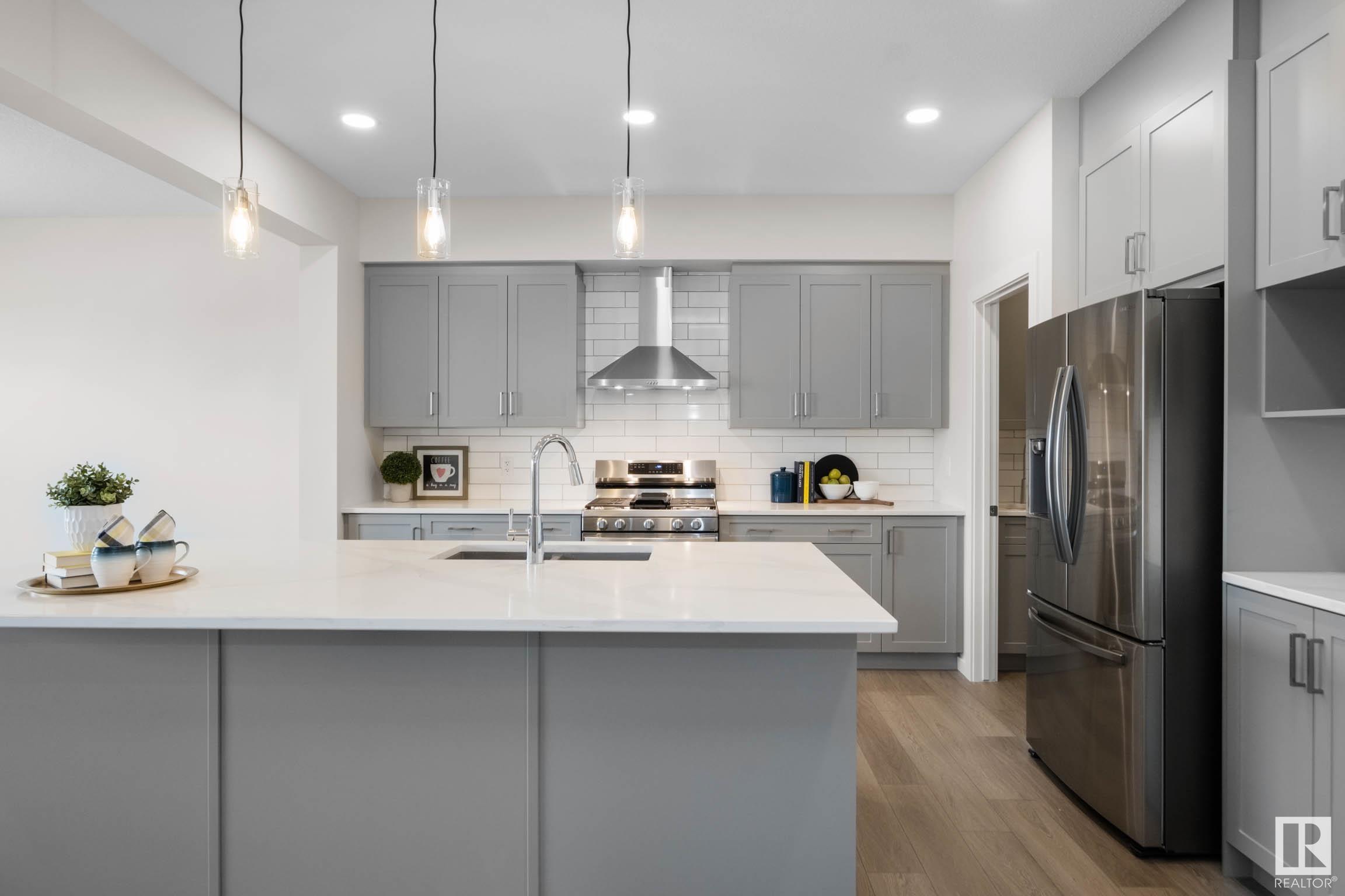 2431 207 Street, Edmonton, AB, T6M 1P1