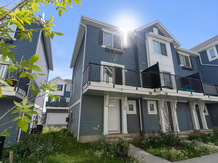 25-735 Allard Boulevard, Edmonton, AB, T6W 3W5