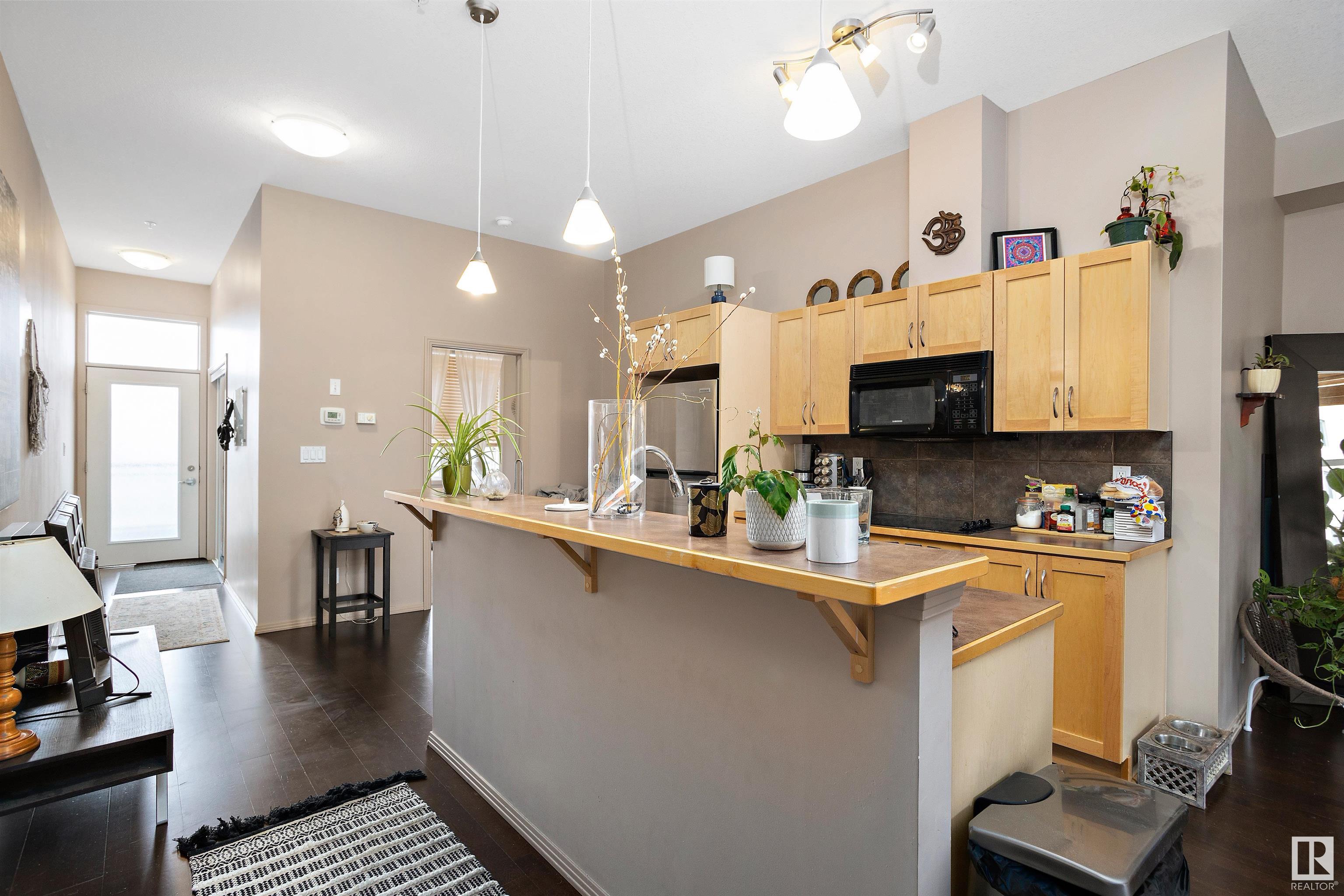 713-10503 98 Avenue, Edmonton, AB, T5K 0B2