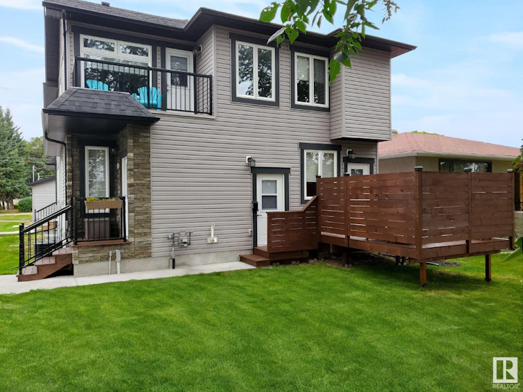 7604 104 Avenue, Edmonton, AB, T6A 3G6