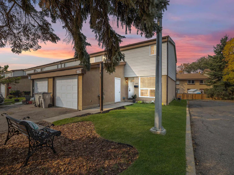 190 Grandin Village, St. Albert, AB, T8N 2J3