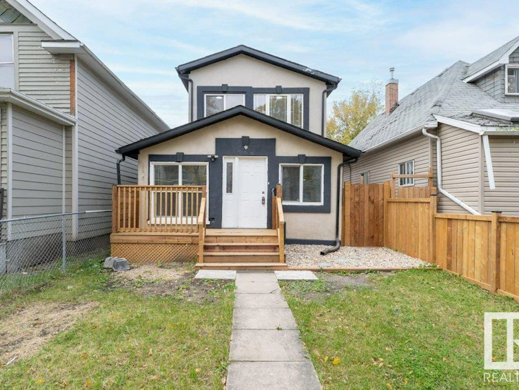 10712 103 Street, Edmonton, AB, T5H 2V8