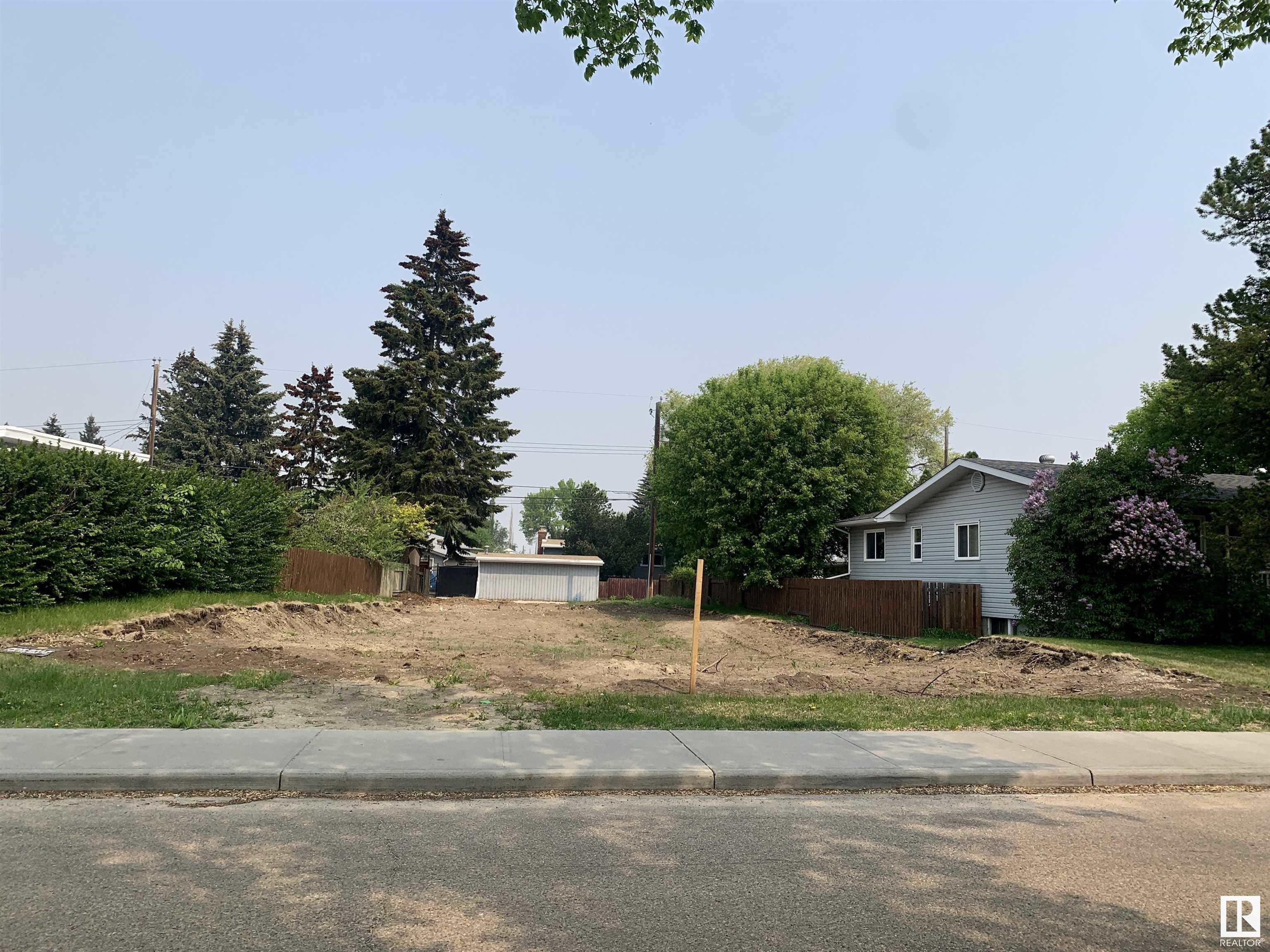 6808 106 Avenue, Edmonton, AB, T6A 1G9