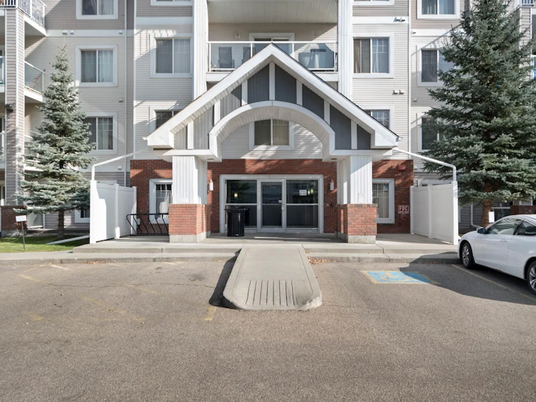 305-13710 150 Avenue, Edmonton, AB, T6V 0B2