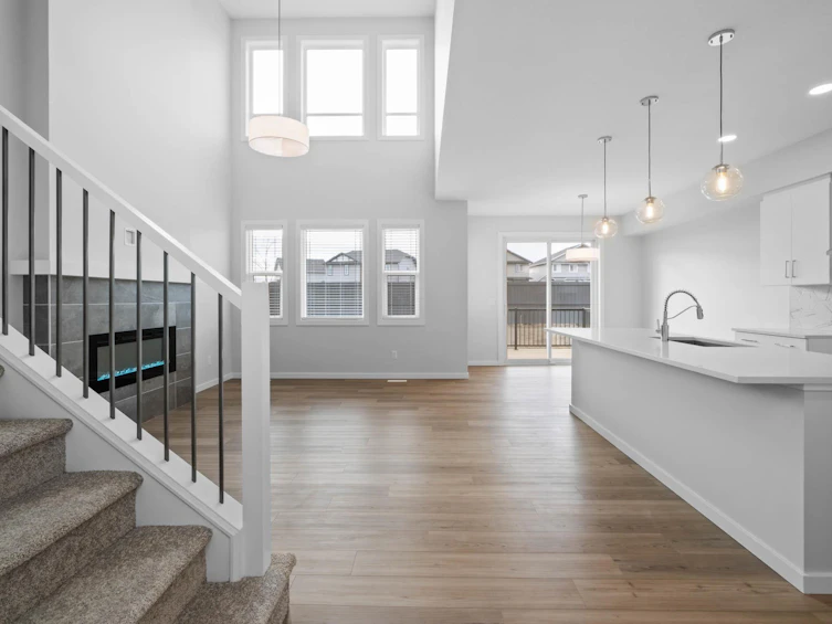 17004 49 Street, Edmonton, AB, T5G 4G9
