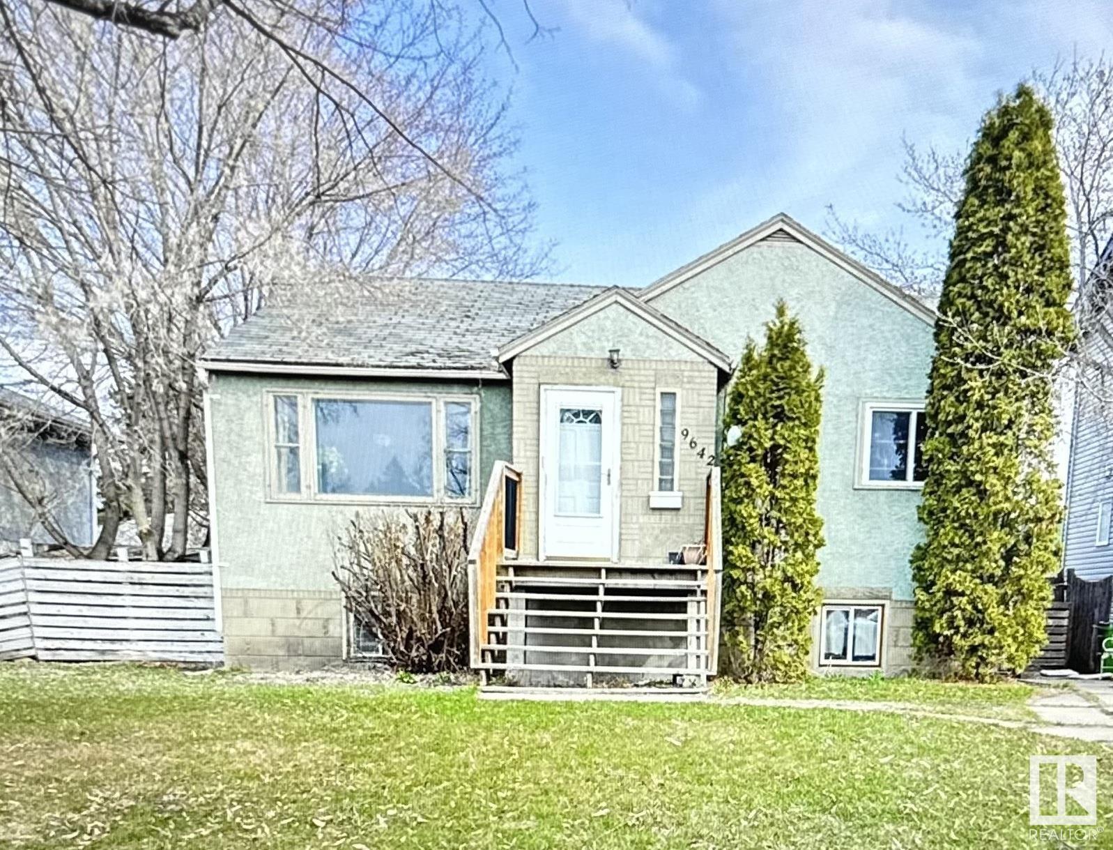 9642 69 Ave, Edmonton, AB, T6E 0S4