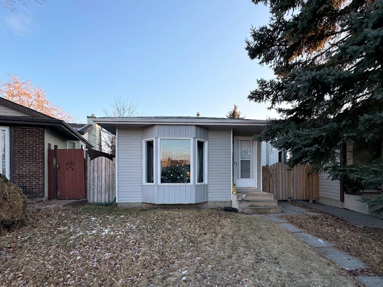 3505 41 Avenue, Edmonton, AB, T6L 5S5