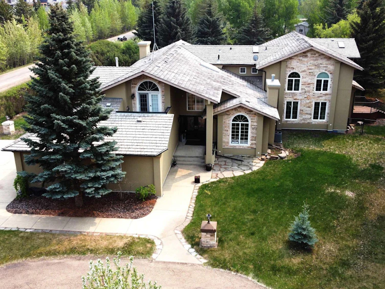18103 4 Avenue, Edmonton, AB, T6W 1A5