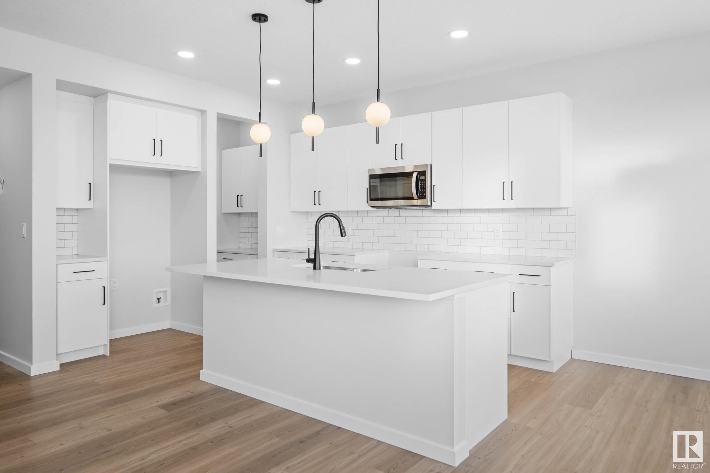 17027 45 Street, Edmonton, AB, T5Y 4E4