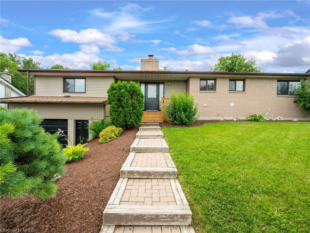 41 Charles Road, Orillia, ON, L3V 3H3