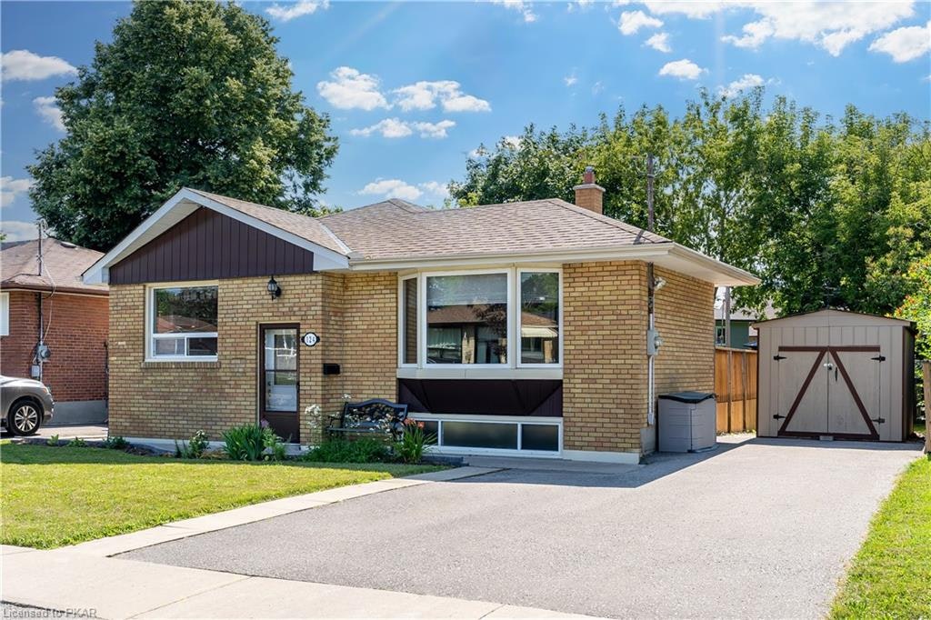124 Bowman Avenue, Whitby, ON, L1N 3T6