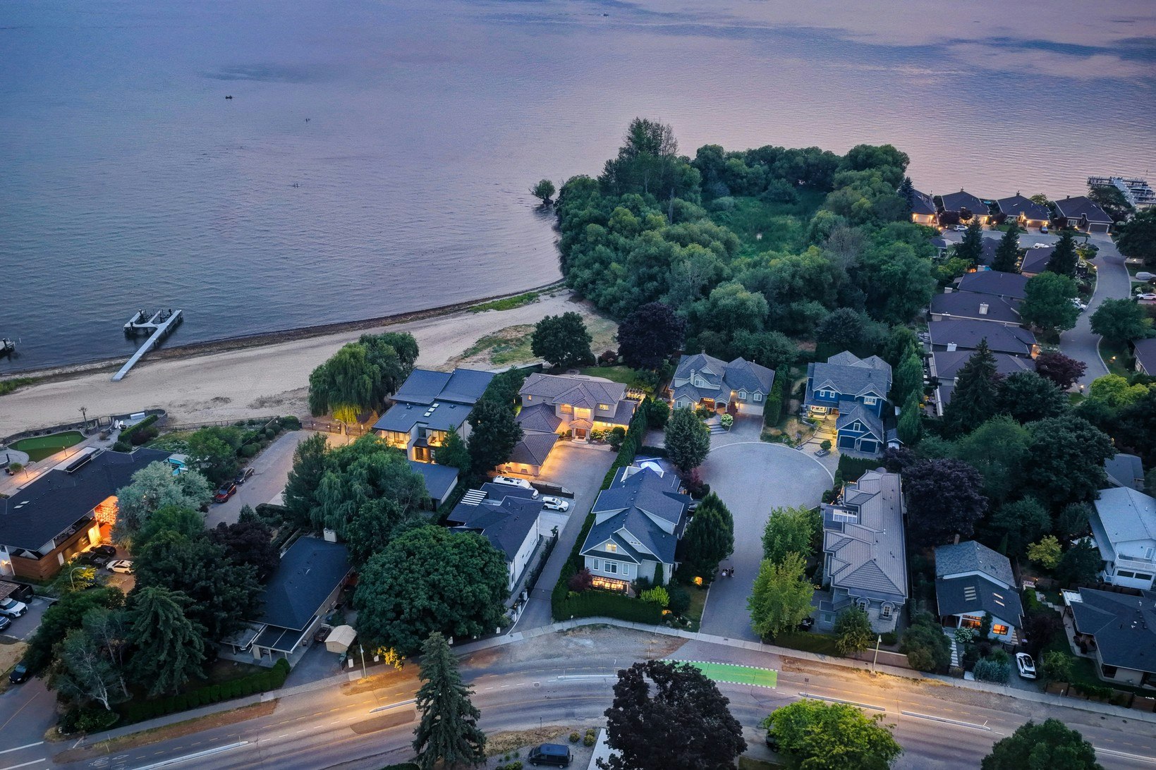 2420 Abbott Street, Kelowna, BC, V1Y 1E8 - 81