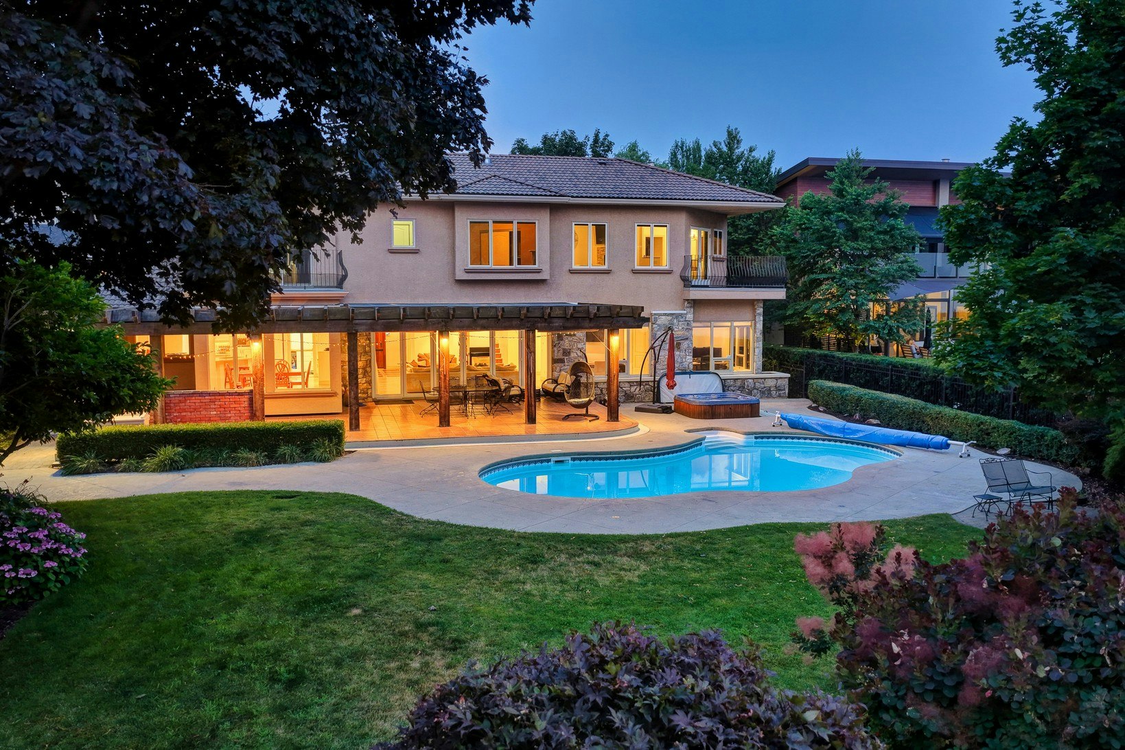 2420 Abbott Street, Kelowna, BC, V1Y 1E8 - 4
