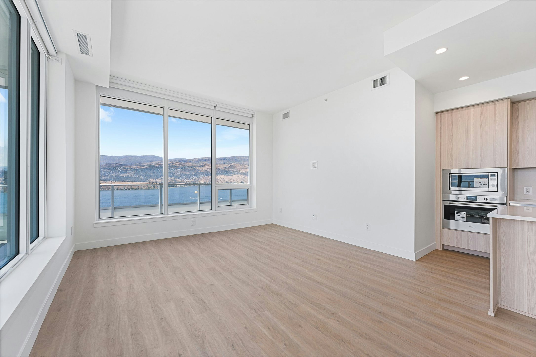 2107-238 Leon Avenue, Kelowna, BC, V1Y 1J9 - 20