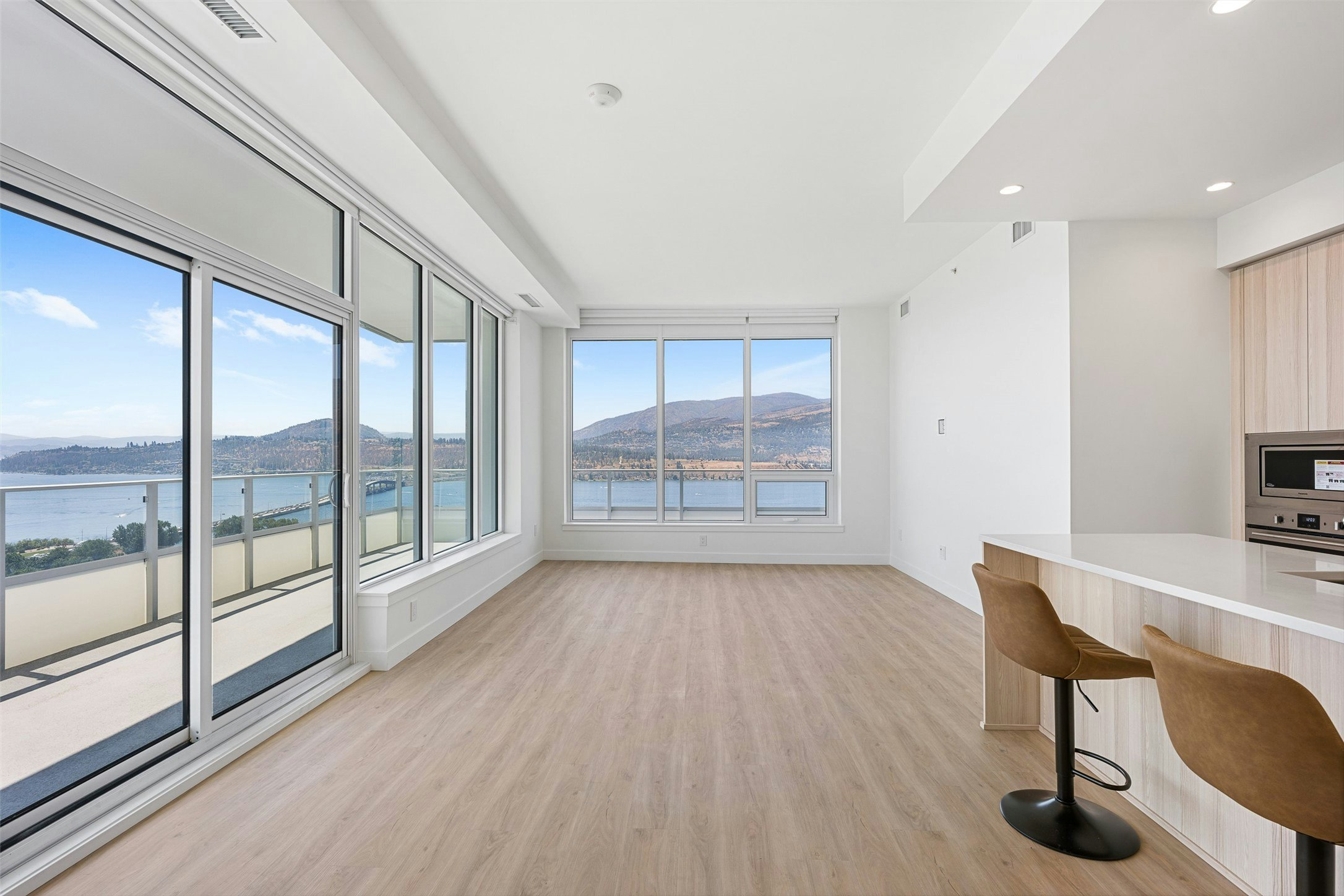 2107-238 Leon Avenue, Kelowna, BC, V1Y 1J9 - 12