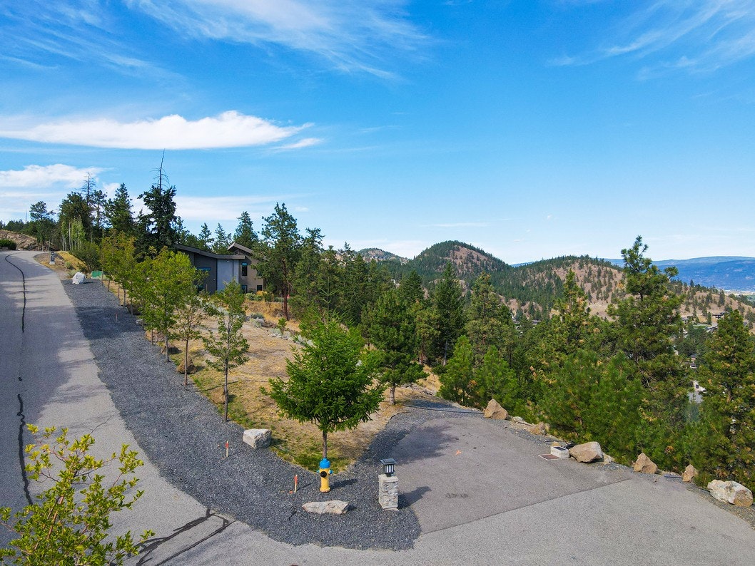 723 Forestridge Lane, Kelowna, BC, V1V 2Y3 - 10