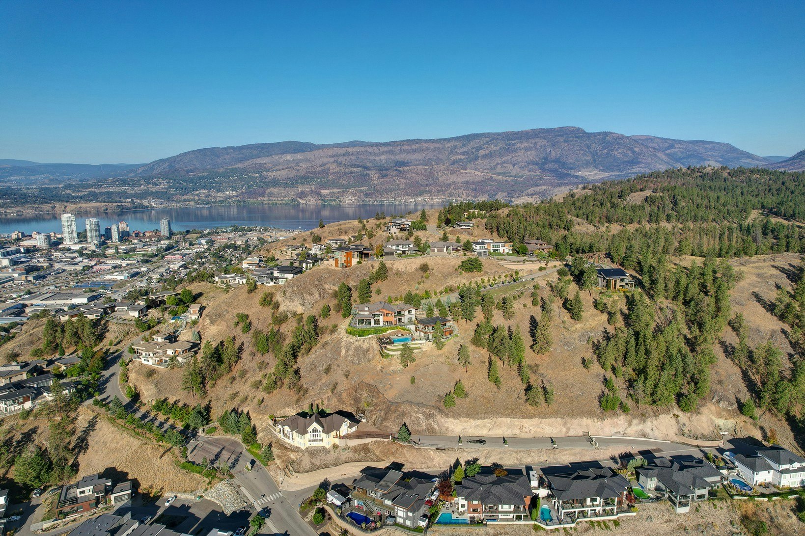 723 Forestridge Lane, Kelowna, BC, V1V 2Y3 - 3