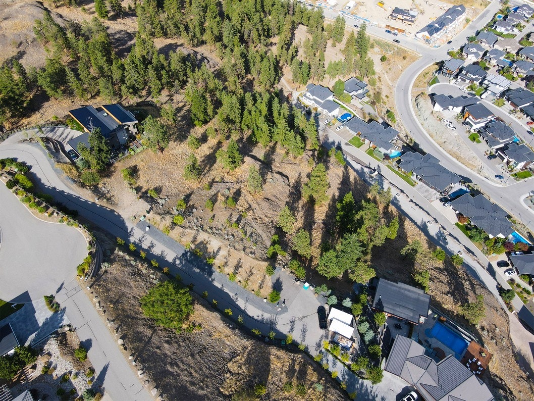 723 Forestridge Lane, Kelowna, BC, V1V 2Y3 - 16