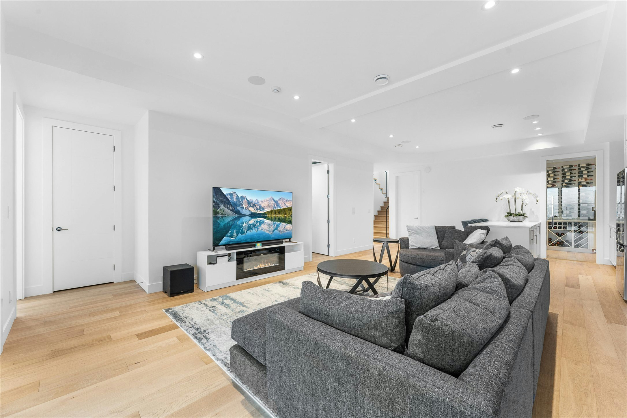 541 Clifton Court, Kelowna, BC, V1V 0B7 - 50
