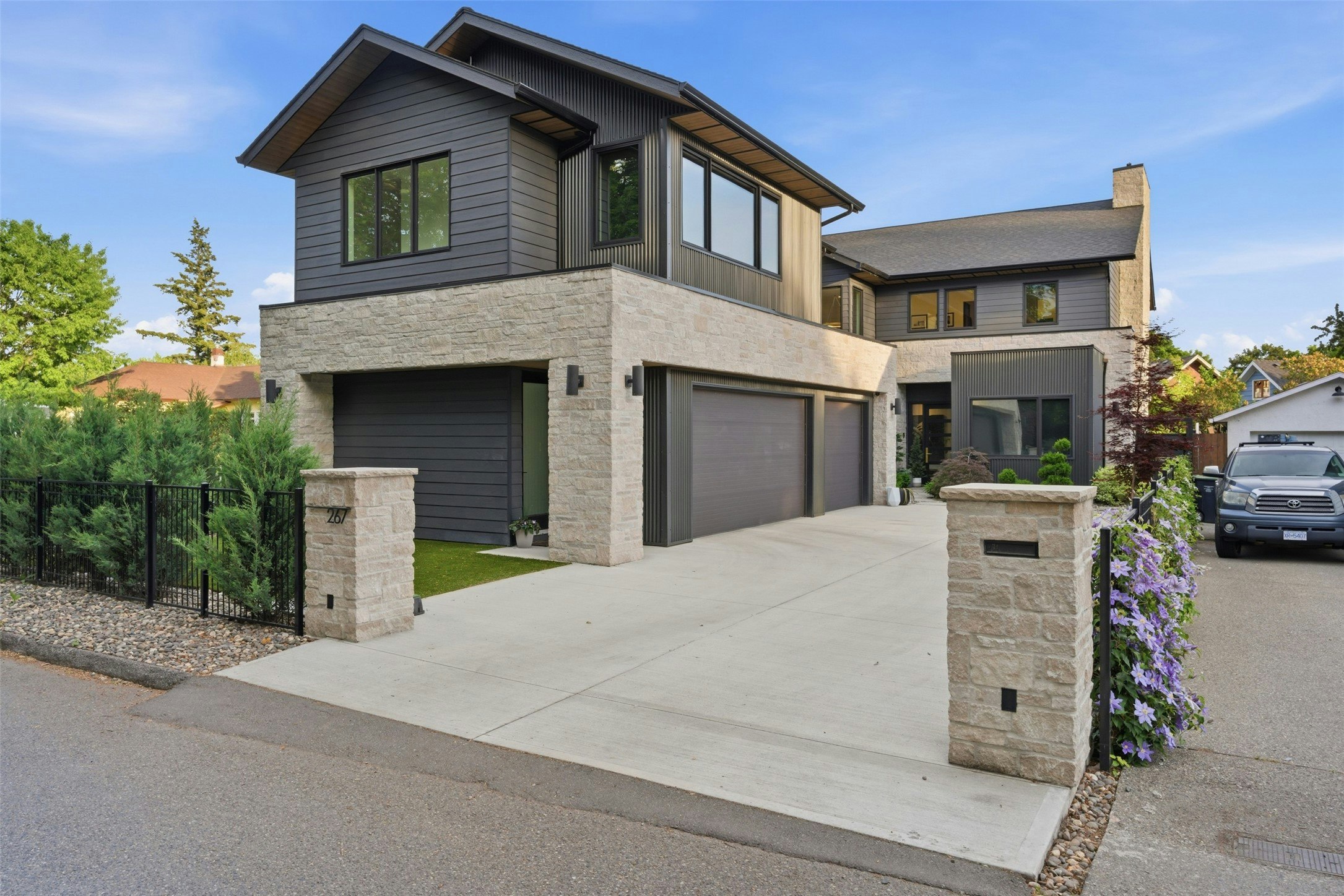 267 Lake Avenue, Kelowna, BC, V1Y 5W6
