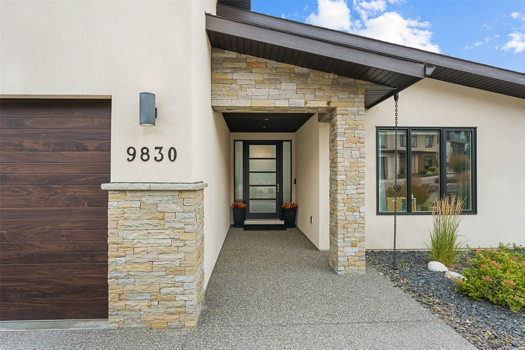 9830 Beacon Hill Crescent - 3