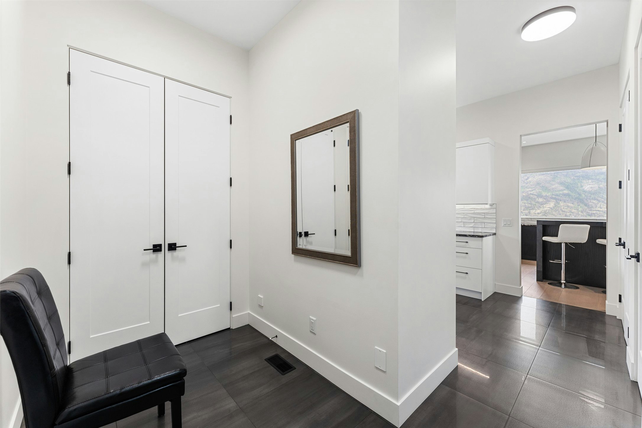 557 Clifton Court, Kelowna, BC, V1V 0B7 - 27