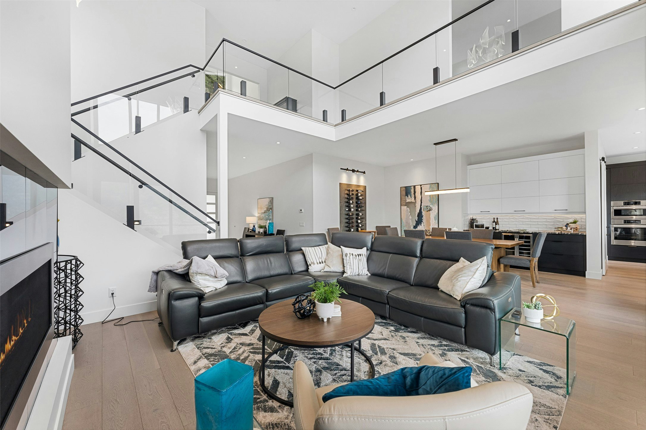 557 Clifton Court, Kelowna, BC, V1V 0B7 - 12