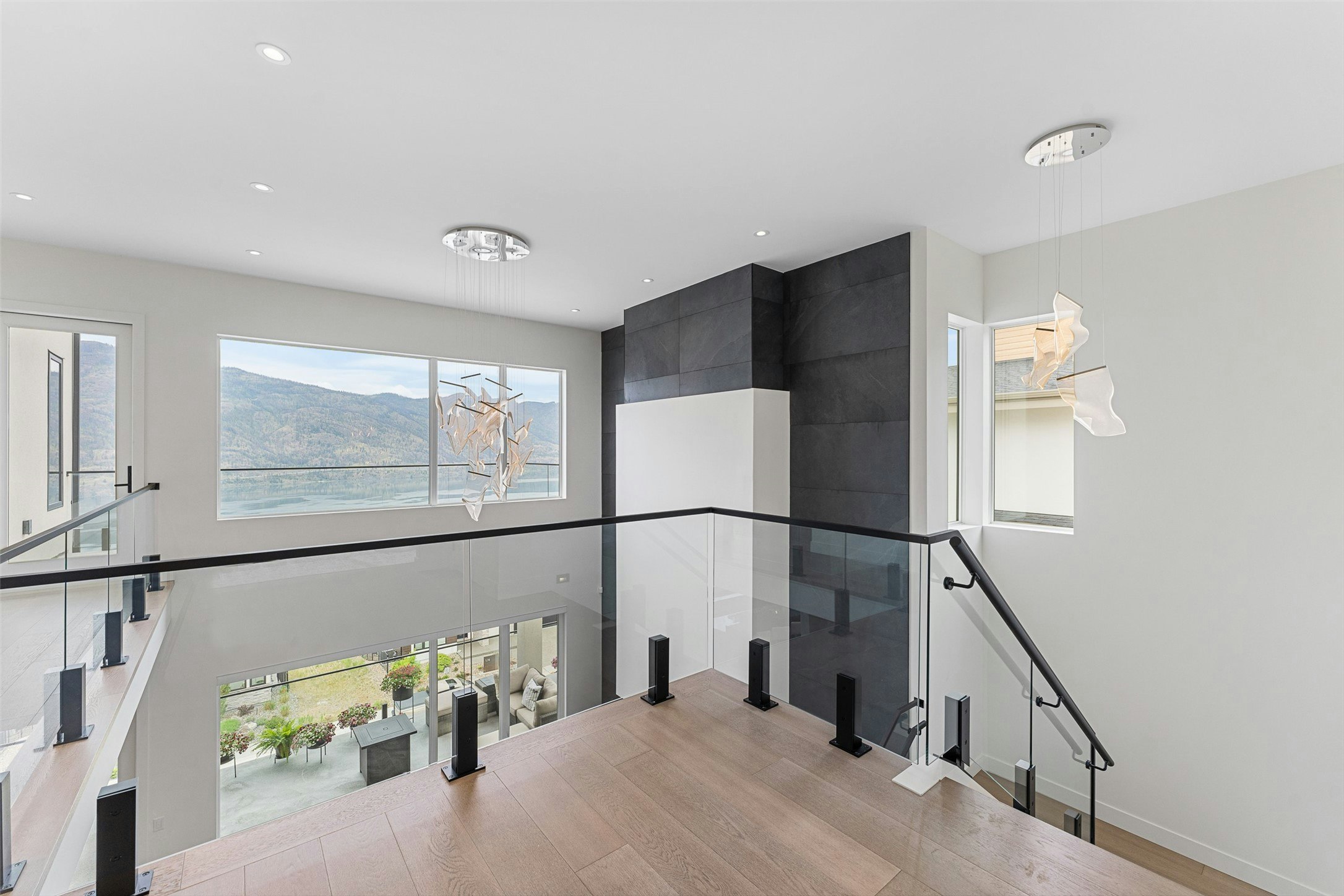 557 Clifton Court, Kelowna, BC, V1V 0B7 - 28
