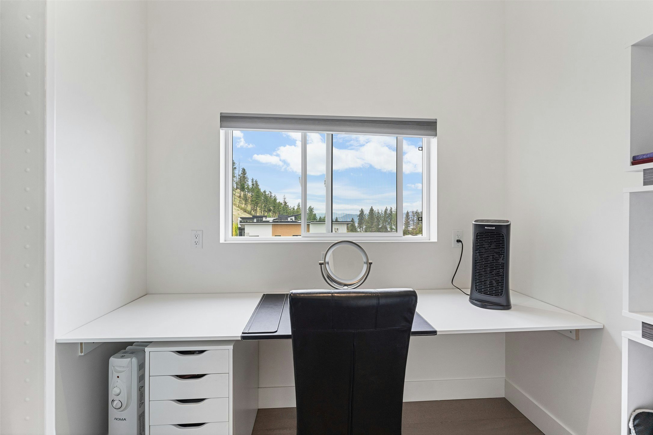 557 Clifton Court, Kelowna, BC, V1V 0B7 - 39