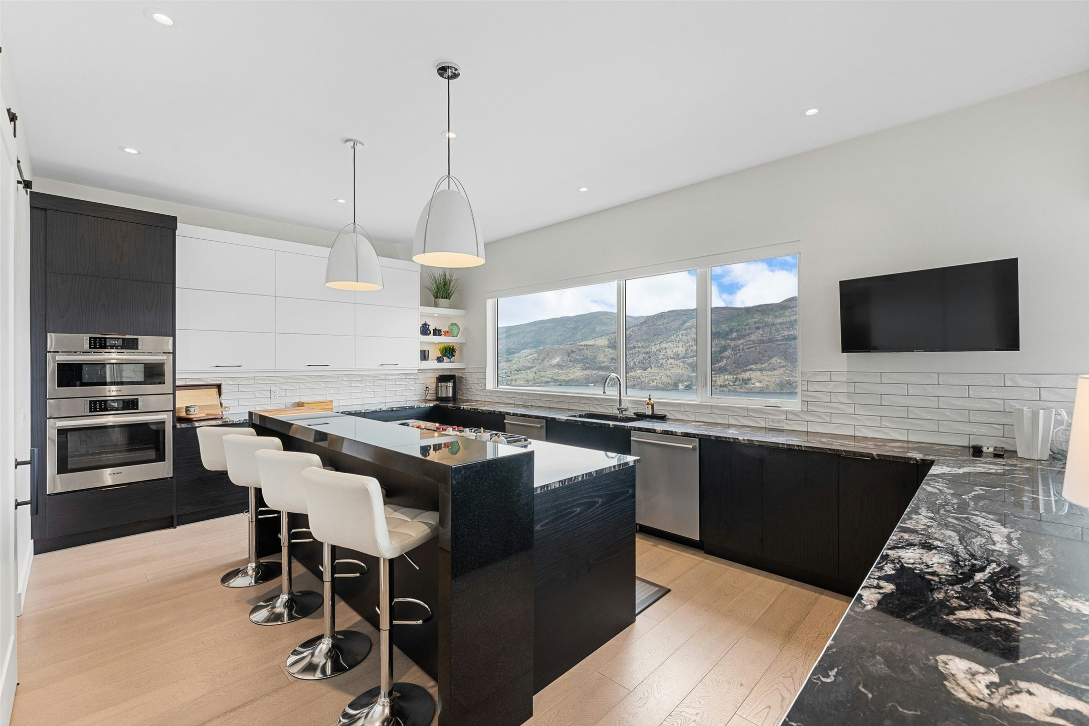 557 Clifton Court, Kelowna, BC, V1V 0B7 - 15