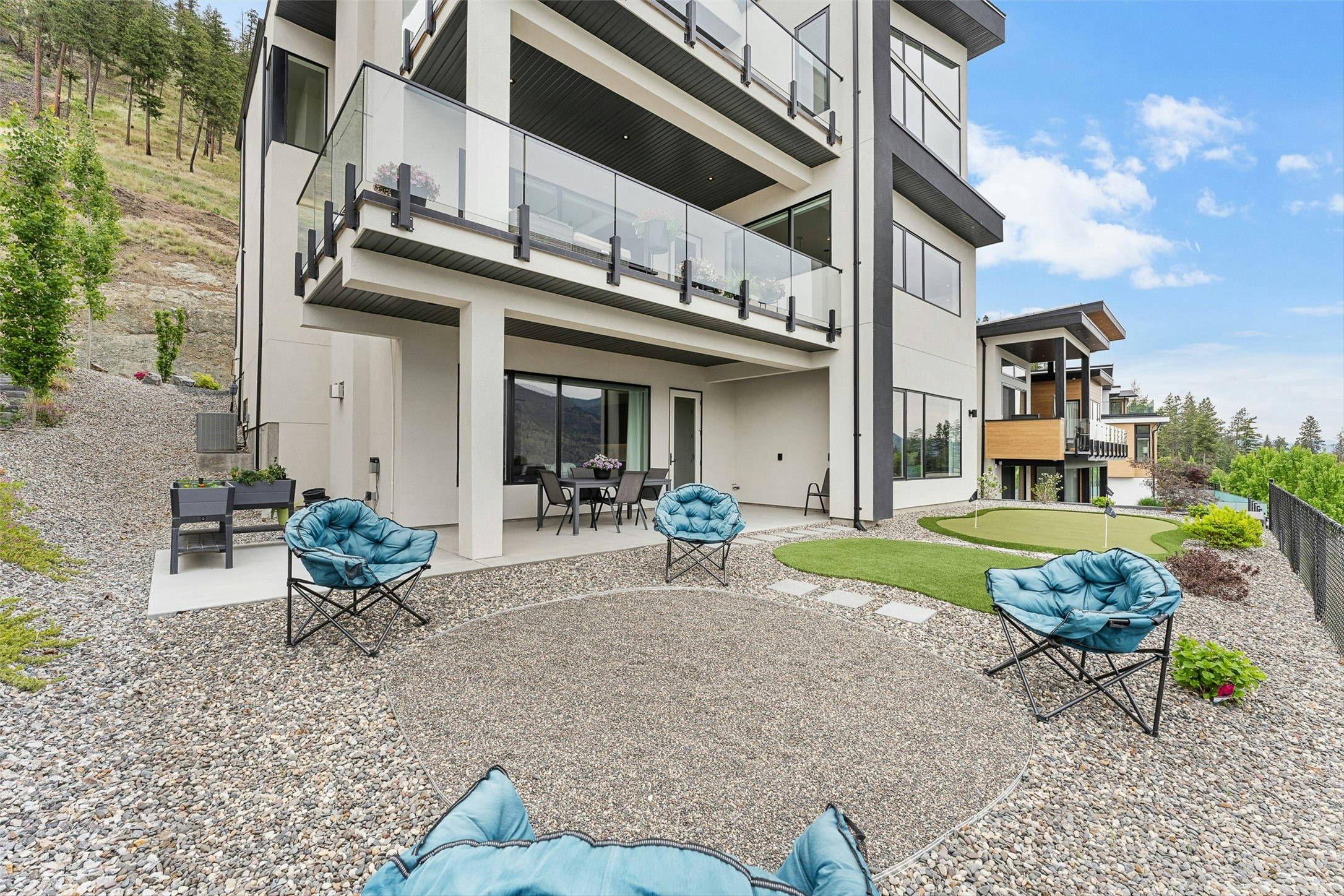 557 Clifton Court, Kelowna, BC, V1V 0B7 - 58