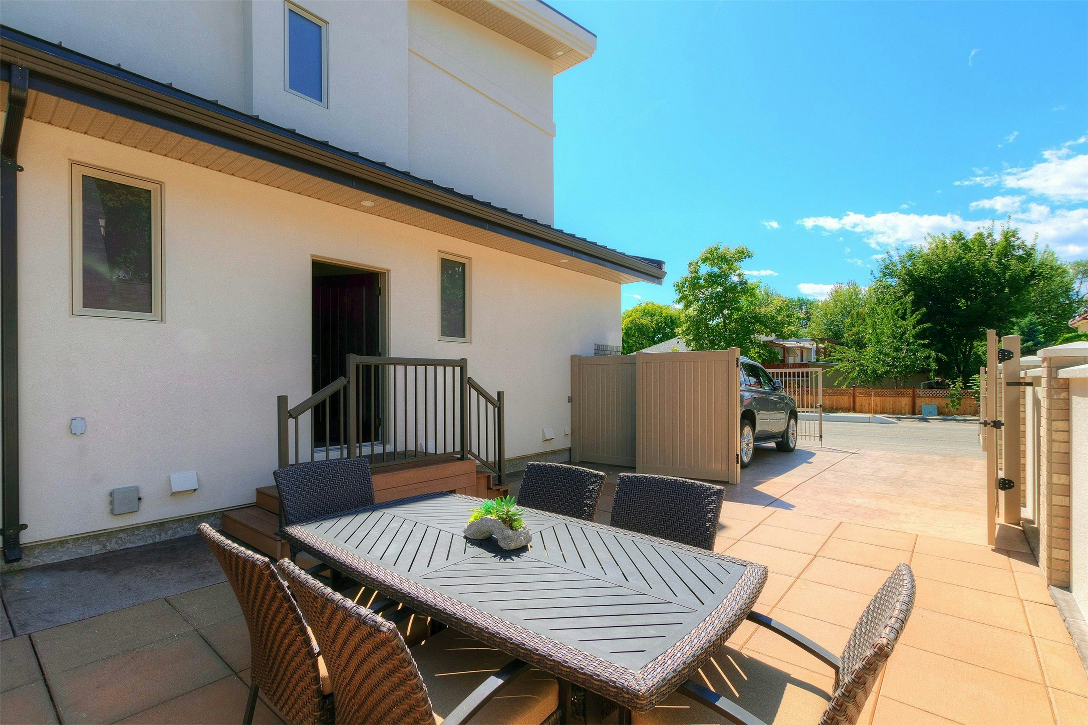 2571 Abbott Street - 3