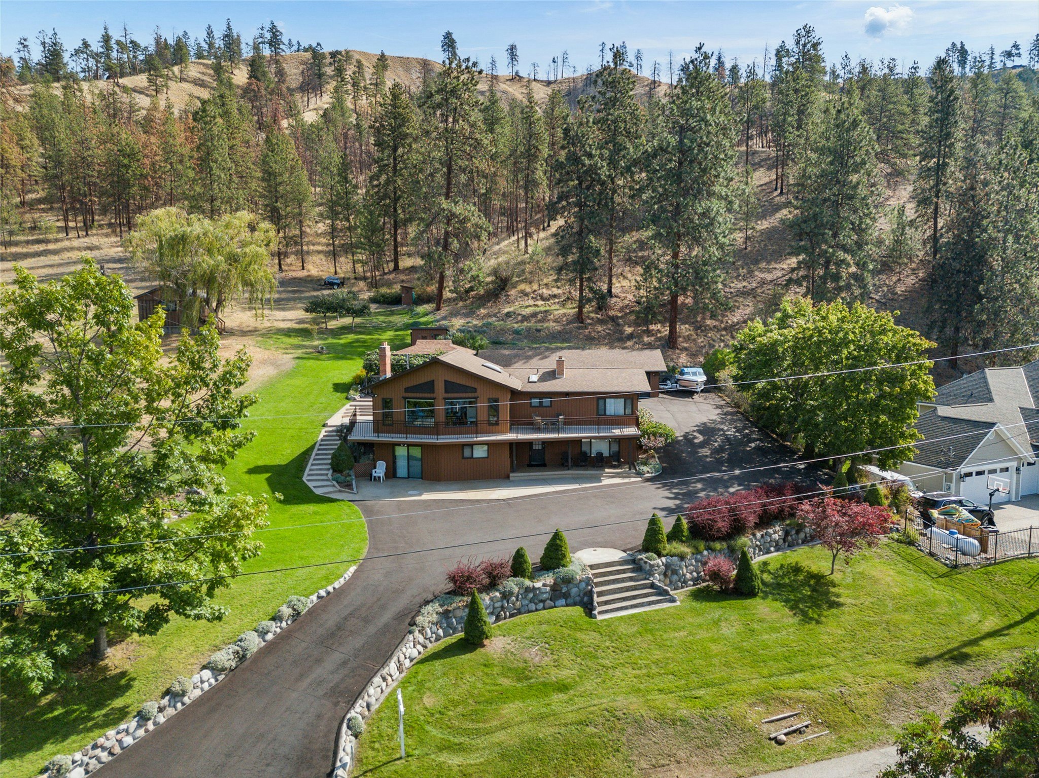 9983 W Okanagan Centre Road, Lake Country, BC, V4V 2J3