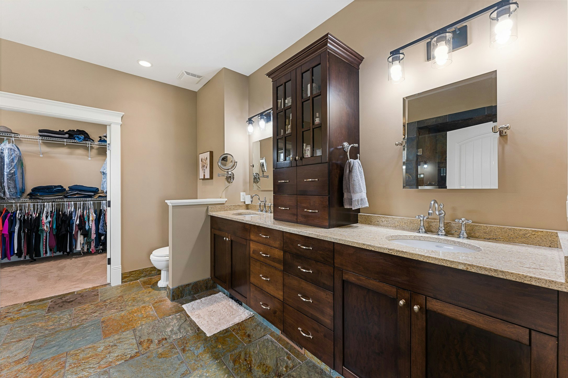 690 Devonian Avenue, Kelowna, BC, V1W 5C2 - 36