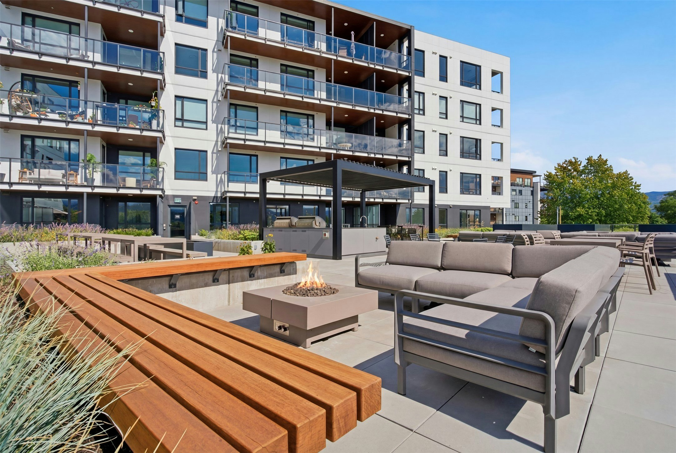 211-3051 Abbott Street, Kelowna, BC, V1Y 0P1