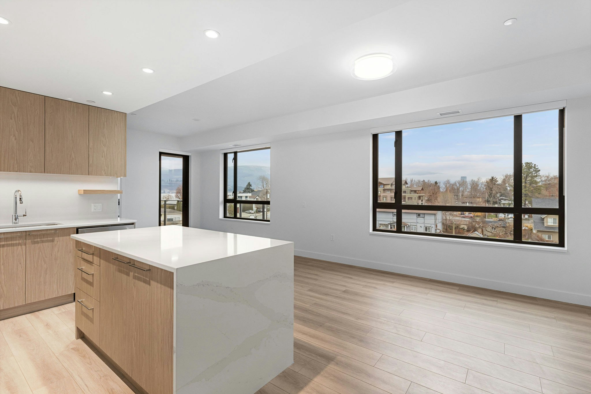 601-3051 Abbott Street - 3
