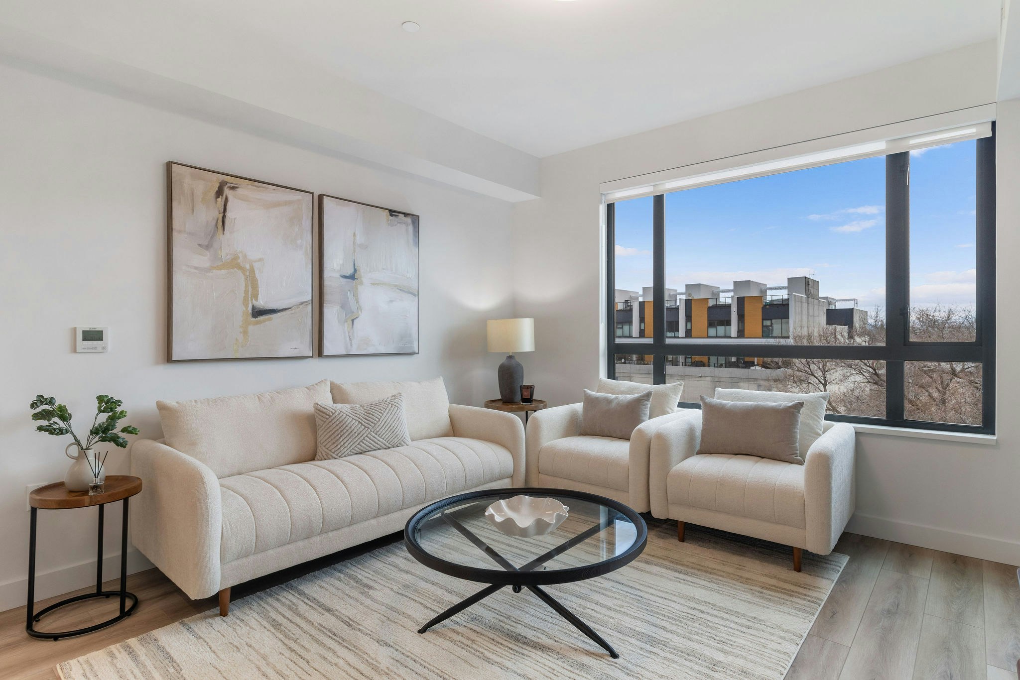 607-3051 Abbott Street - 4