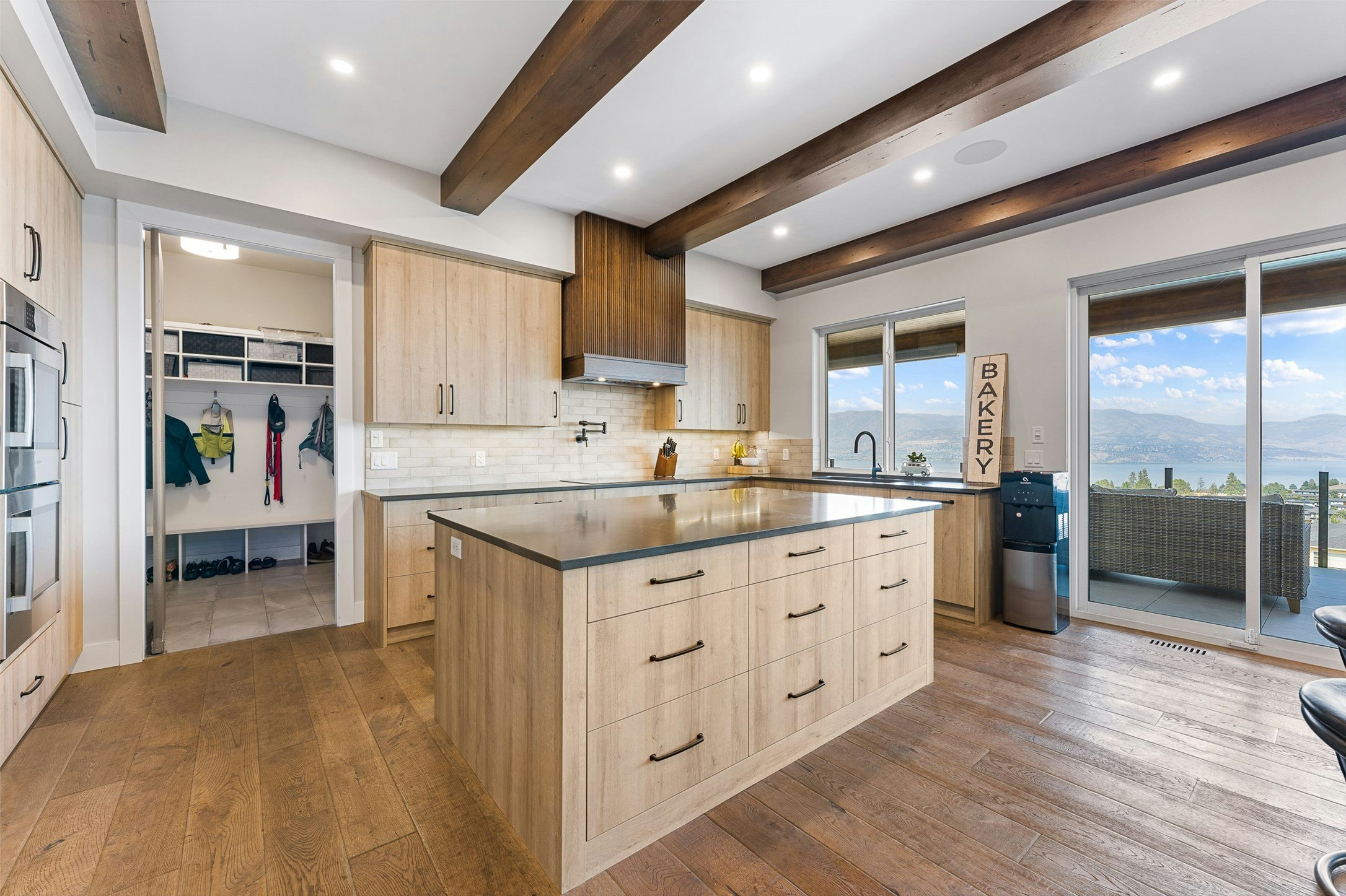 5678 Mountainside Court, Kelowna, BC, V1W 5L5 - 16