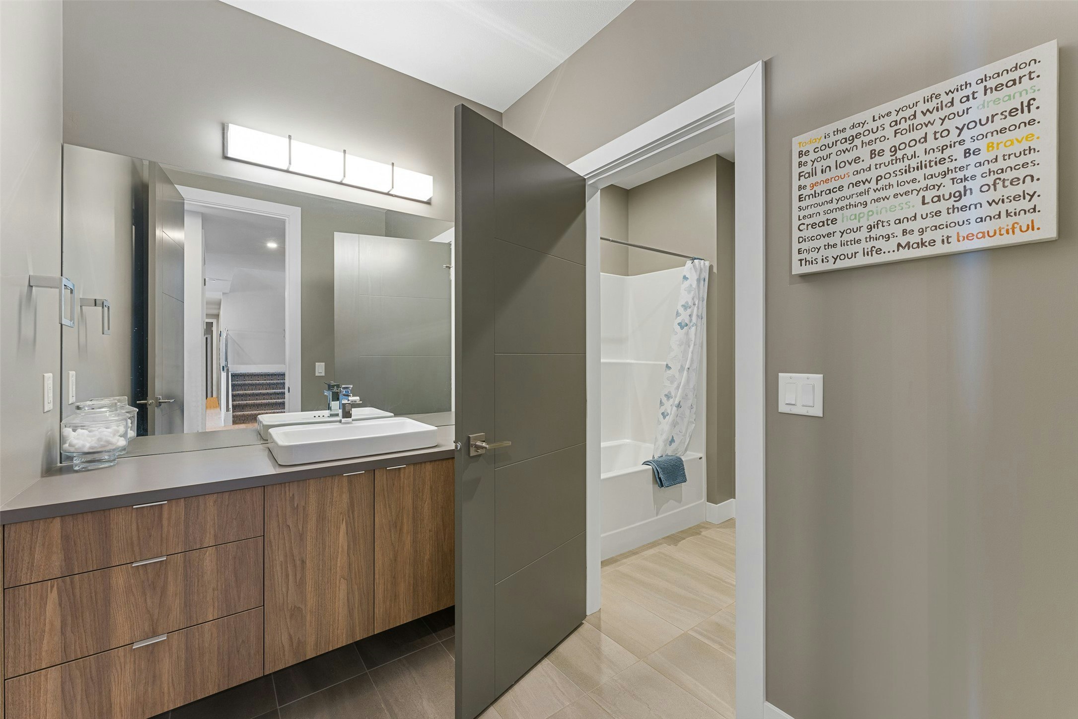 5678 Mountainside Court, Kelowna, BC, V1W 5L5 - 45