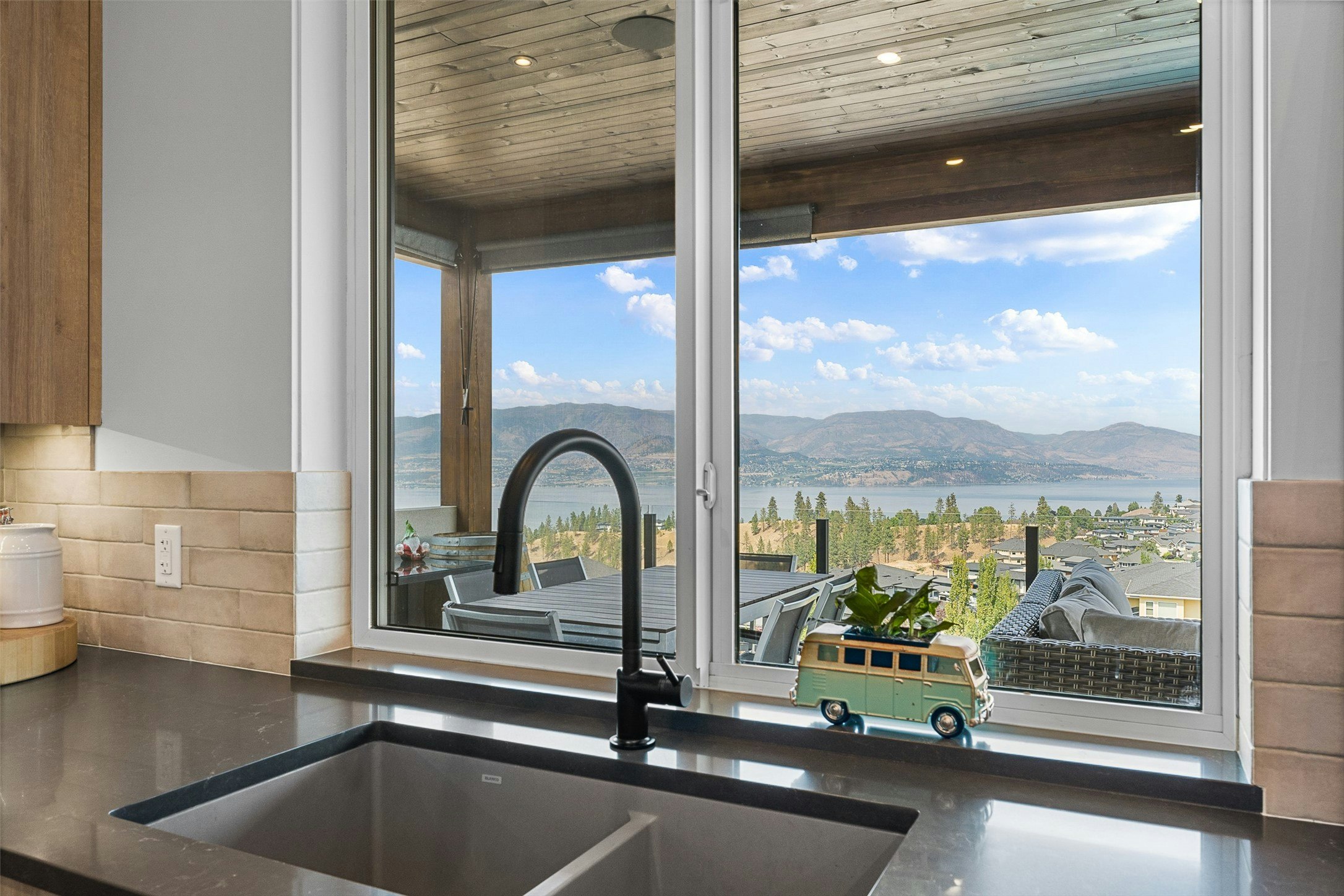 5678 Mountainside Court, Kelowna, BC, V1W 5L5 - 21