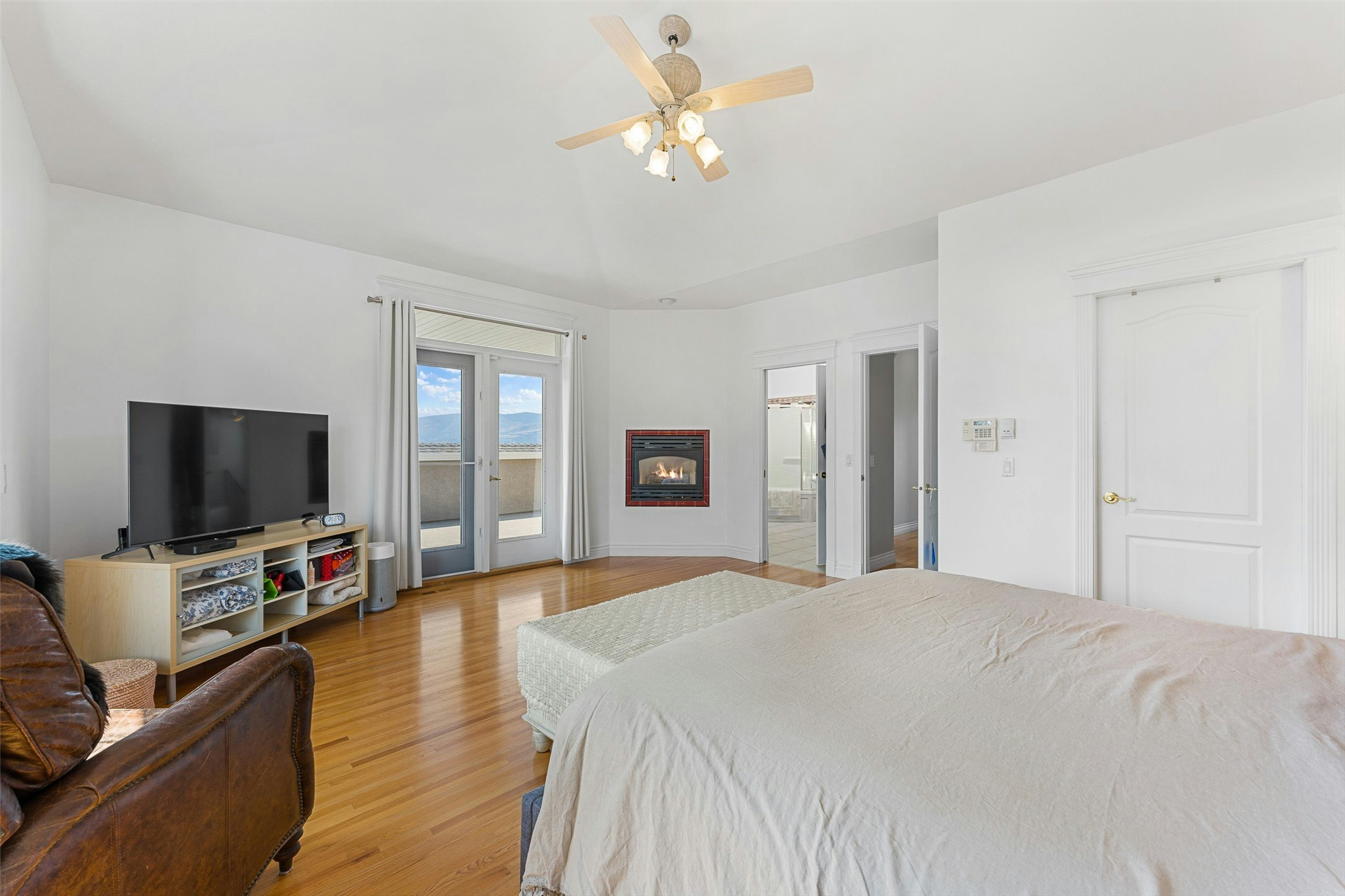 3380 Neid Road, Kelowna, BC, V1W 4H5 - 51